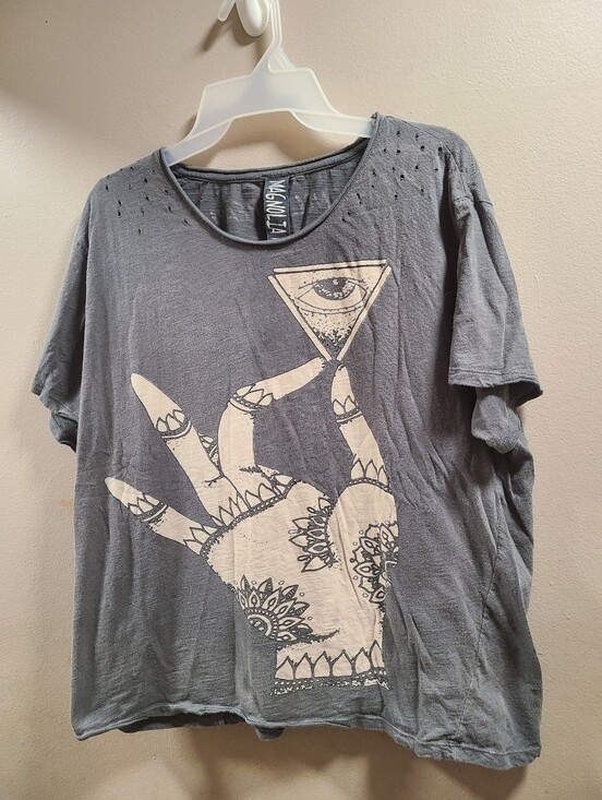 Magnolia Pearl Tops - Rare Magnolia Pearl Short Sleeve Tee